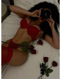 613908478, Lola, 24, Chica, Alicante centro, 70 €