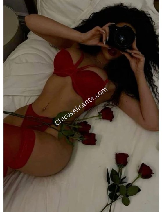 613908478, Lola, 24, Chica, Alicante centro, 70 €